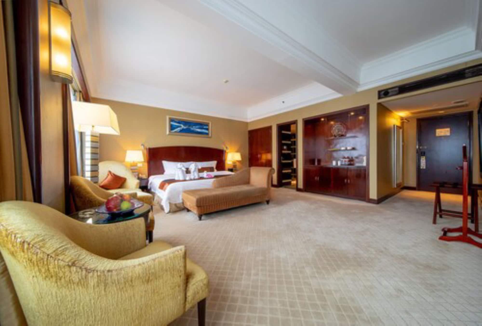 Grand International Hotel Гуанчжоу Экстерьер фото