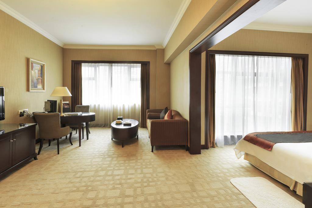 Grand International Hotel Гуанчжоу Экстерьер фото